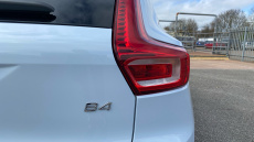 Volvo XC40 2.0 B4P Ultra Dark 5dr Auto Petrol Estate